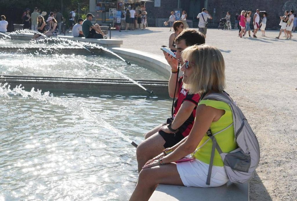 Caldo in aumento sull’Italia, oggi bollino arancione in 13 città e domani sarà rosso in 6