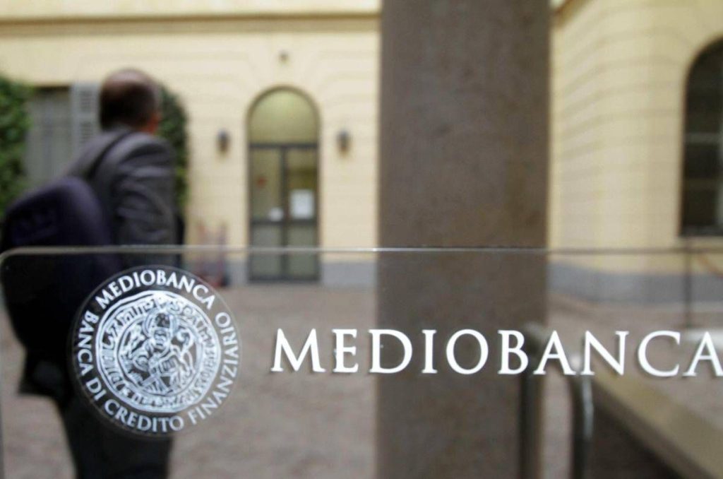 Mediobanca, agli azionisti 4,9 miliardi in tre anni