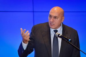 Crosetto: “Il mondo è cambiato, anche la Nato deve cambiare”
