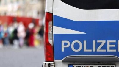 Sesso in auto a 140 allora fermati dalla polizia dopo inseguimento