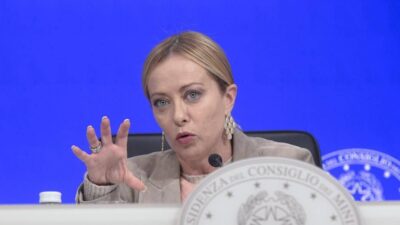 Sondaggio politico Fratelli dItalia stabile al comando su Forza Italia