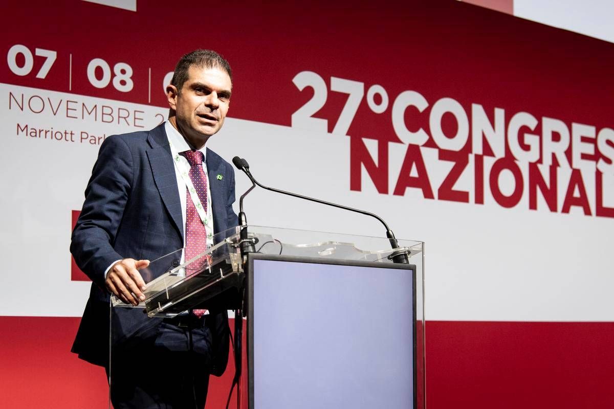 Aiom Massimo Di Maio e il nuovo presidente degli oncologi italiani