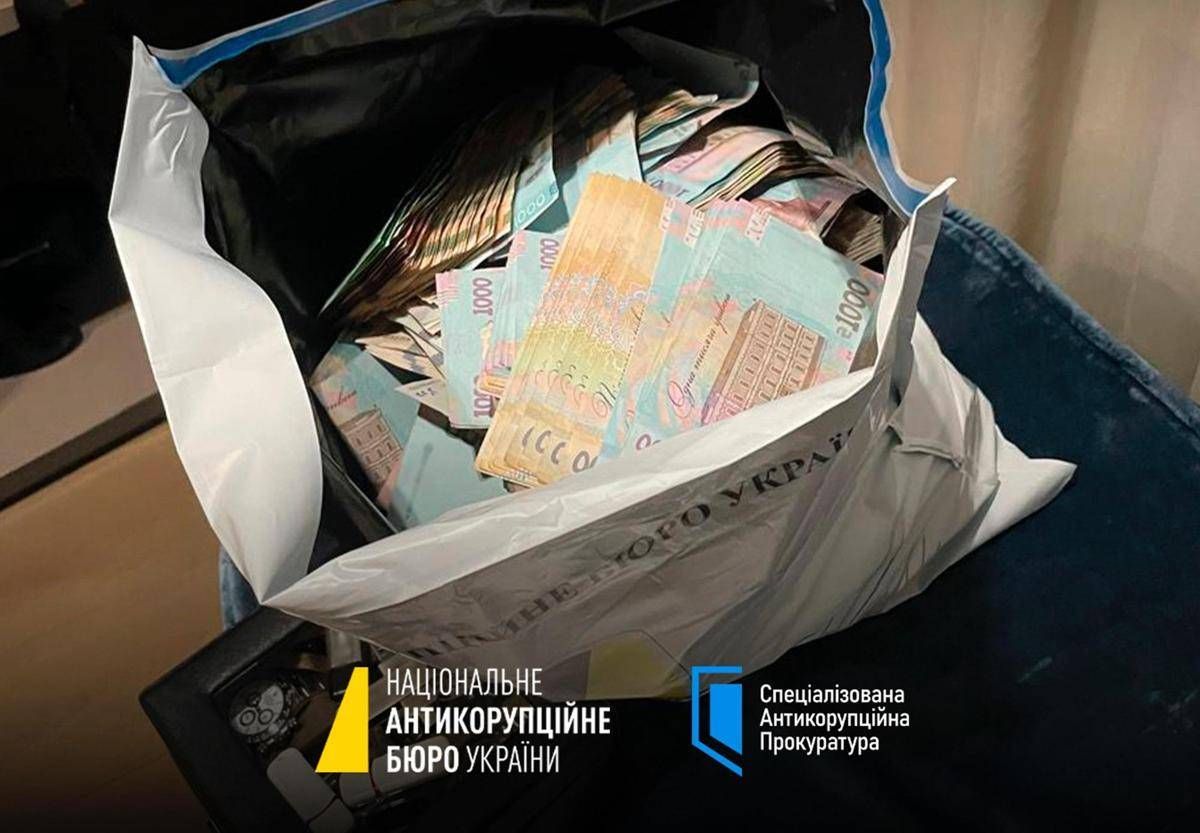 Appalti per lenergia scandalo in Ucraina coinvolti ministro ed ex socio Zelensky