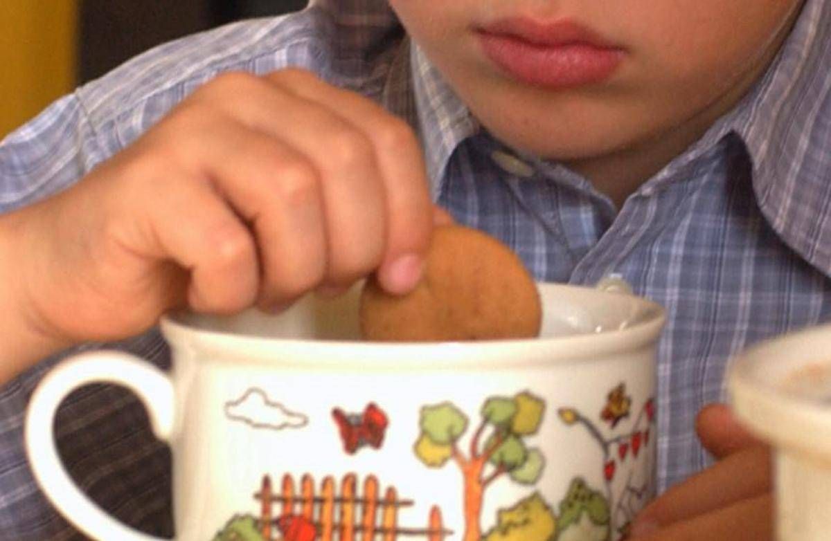 Arezzo bimbo di 4 anni intossicato dai biscotti alla cannabis arrestato lo zio pasticciere