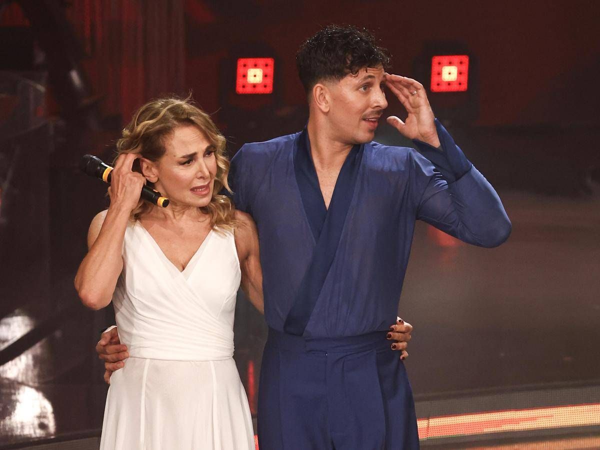 Barbara DUrso infortunio a poche ore dalla diretta di Ballando Sono preoccupata