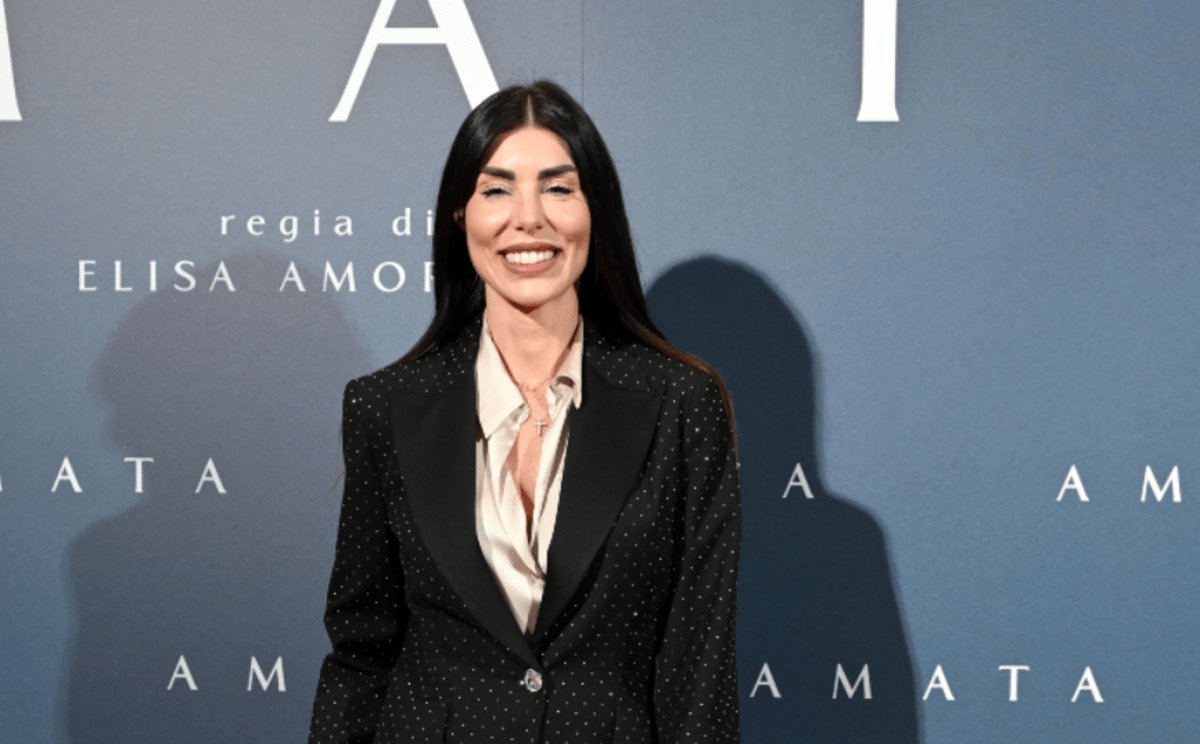 Bianca Atzei ospite a Verissimo chi e la cantante loperazione al cuore e laborto