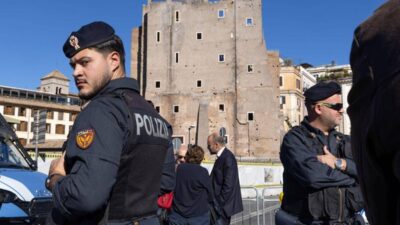 Crollo Torre dei Conti lutto cittadino oggi a Roma per operaio morto