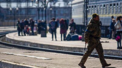 Ferrovie ucraine nel mirino della Russia attacchi ai treni triplicati in 3 mesi