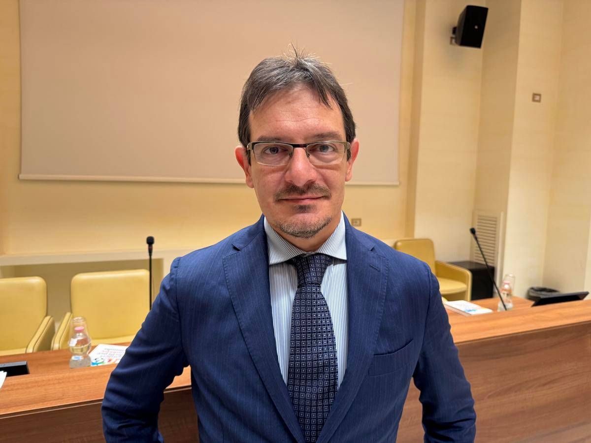 Finzi AstraRicerche Il 60 degli italiani favorevole al raddoppio del prezzo delle sigarette