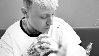 Lazza il figlio Noah compie un anno Il nanetto che mi ha cambiato la vita