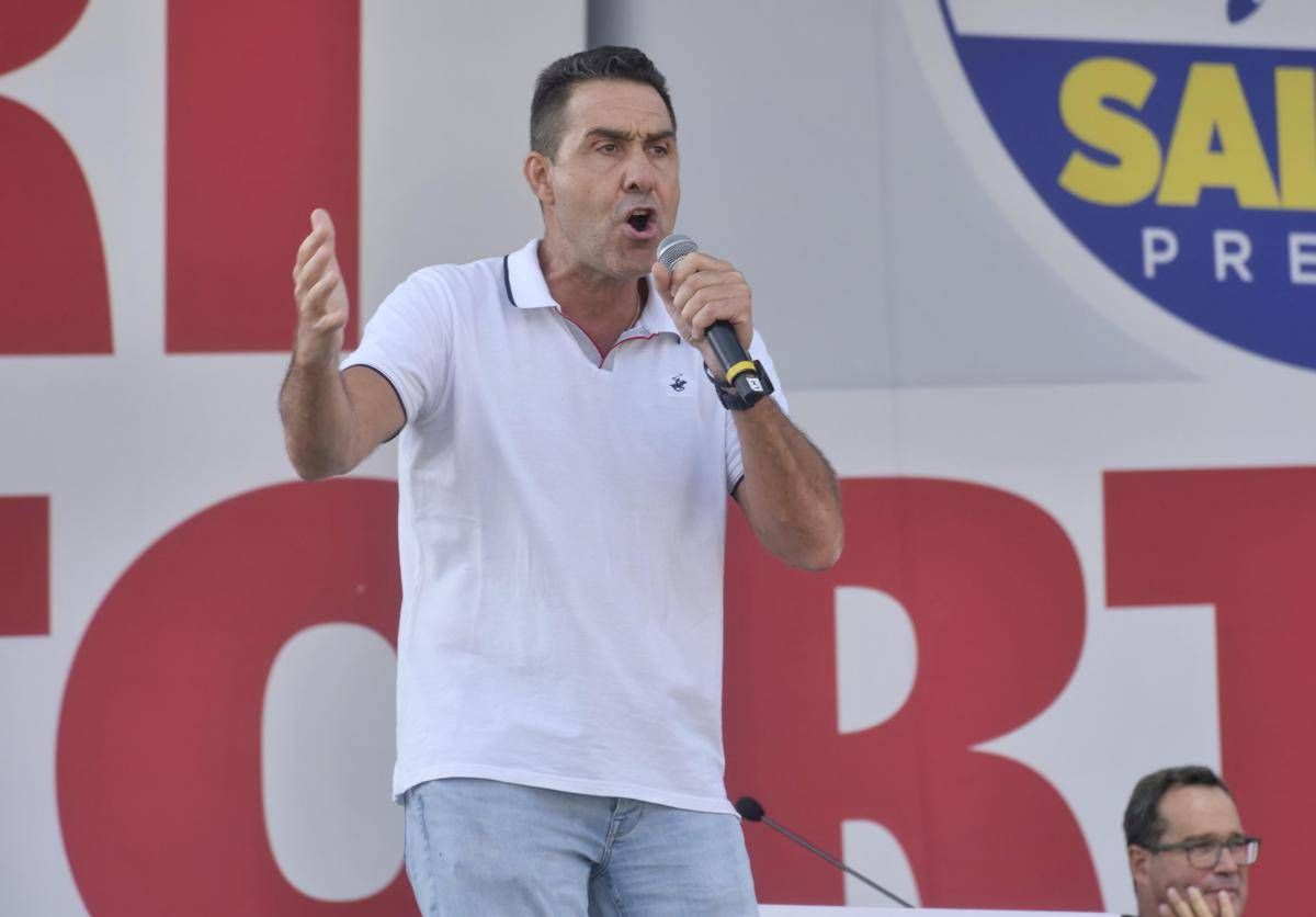 Lega malumori su Vannacci. Fedriga si schiera Salvini chiede unita prima di regionali