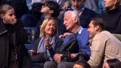 Lui si inginocchia lei dice si proposta di matrimonio alle Atp Finals
