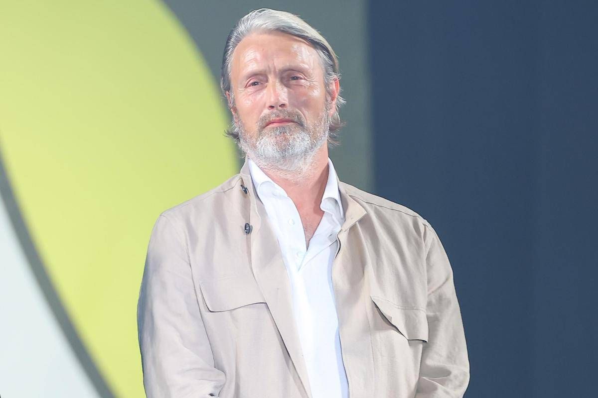 Mads Mikkelsen compie 60 anni lattore danese che ha conquistato Hollywood