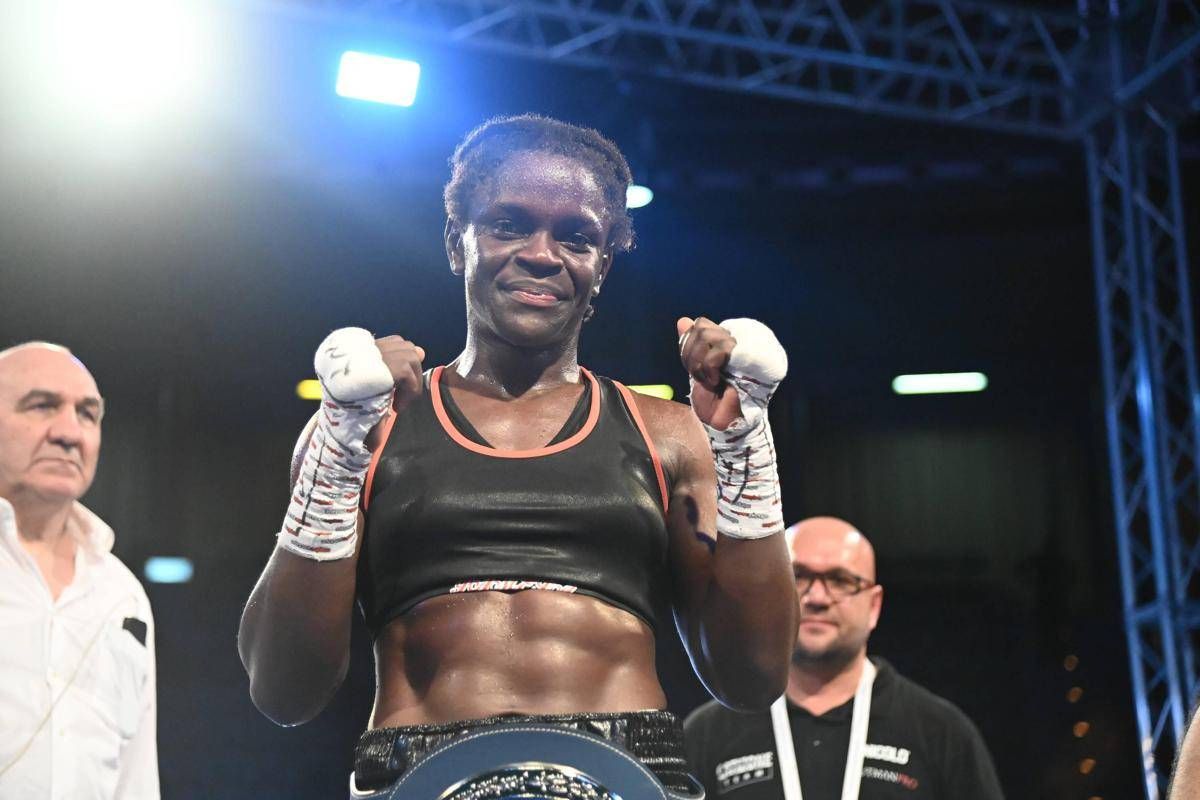 Pamela Noutcho Sawa campionessa mondiale dei pesi leggeri. Chi e linfermiera che ha riportato la boxe italiana in cima al mondo