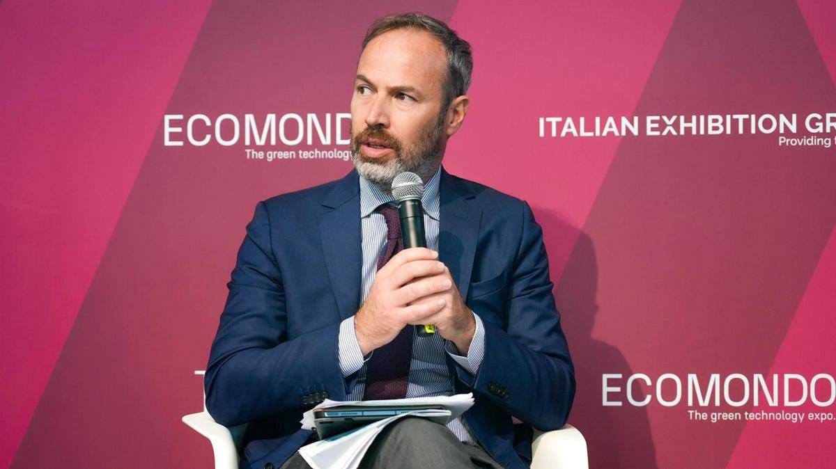 Plures al via nel 2026 impianto con Ai per il riciclo tessile