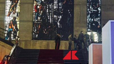 Roma assessore sardo cade da scale del Ministero delle Imprese in frantumi parte della vetrata di Sironi