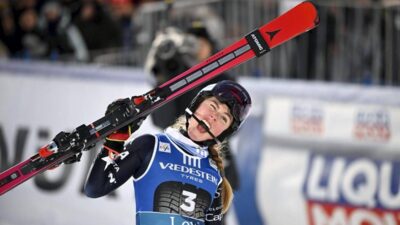 Sci Shiffrin vince il primo Slalom in Coppa del Mondo. Colturi seconda