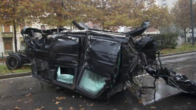 Scontro tra due auto a Milano quattro feriti uno e gravissimo