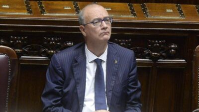 Scuola la lettera di Valditara ad Anci e Upi Edilizia e priorita garantire dati aggiornati