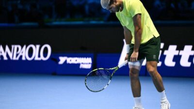 Sinner Alcaraz massaggio e fasciatura per Carlos. Cose successo alle Atp Finals