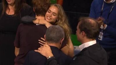 Sinner trionfa e Laila. lo abbraccia la festa di Jannik dopo la vittoria delle Atp Finals