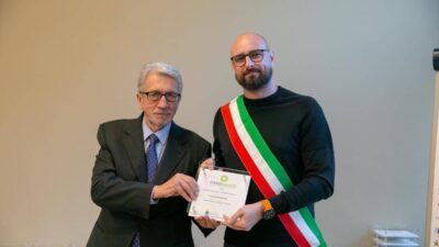 Sostenibilita vicesindaco Vimodrone Con Luoghi Comuni aperto spazi ascolto e relazione