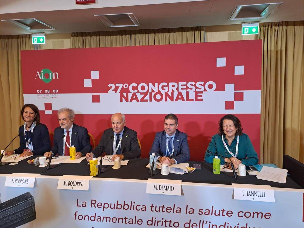 Tumori Aiom 16 donne costrette a lasciare il lavoro dopo la diagnosi