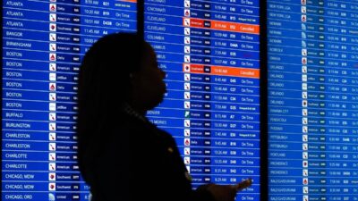 Usa caos in 40 aeroporti per lo shutdown oltre mille voli cancellati