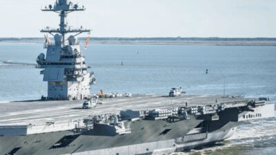 Venezuela Usa pronti allattacco Portaerei Ford nei Caraibi Trump So cosa fare